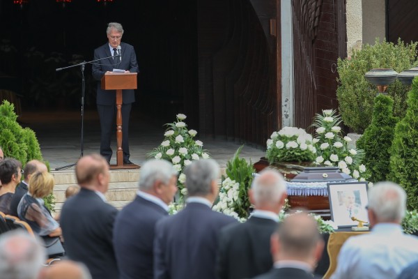 20180815 labdarúgás Szepesi György temetése Farkasréti temetõ