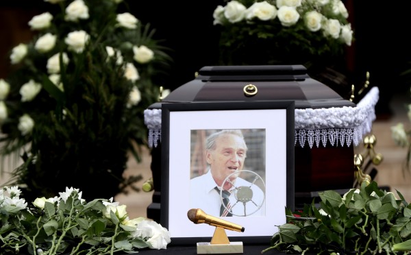 Búcsú a legendától Búcsú a legendától