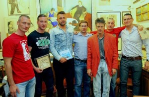 Szurkolói derbi a múzeumban
