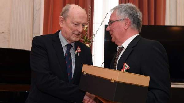 Gratulálunk! Gratulálunk!