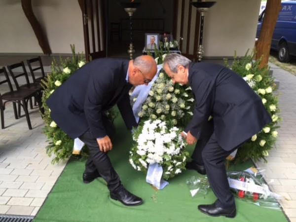 Nyugodjék békében! Nyugodjék békében!