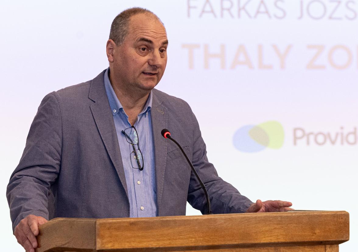 A magyar labdarúgó-válogatott több mint 200 mérkőzését fényképezte