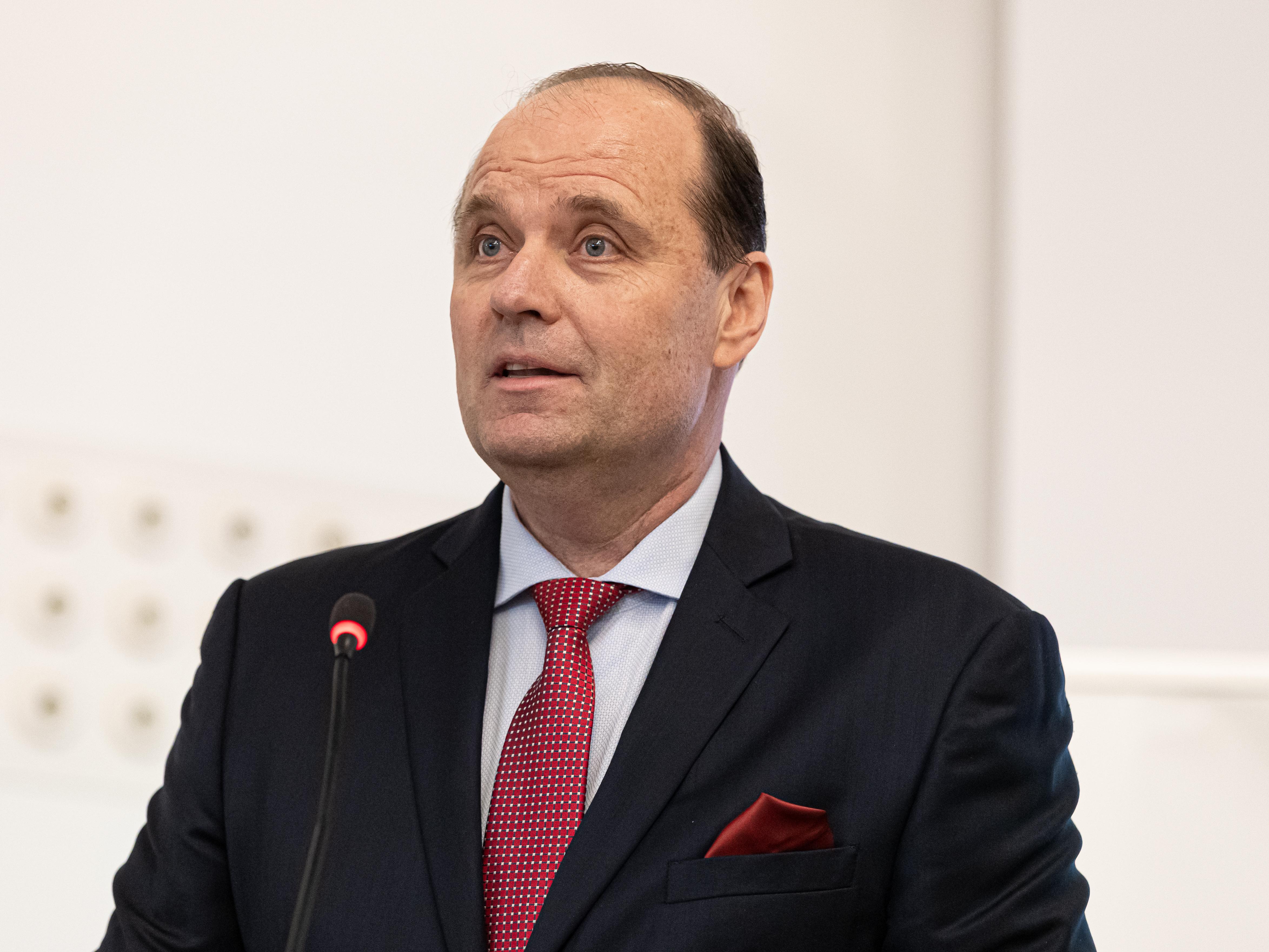 „Nyilván az, hogy ő minden idők legsikeresebb magyar Davis-kupa-kapitánya, ad neki egy jelentős támaszt”